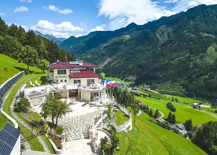 B&B Das Land-Palais - Private Mountain Hideaway