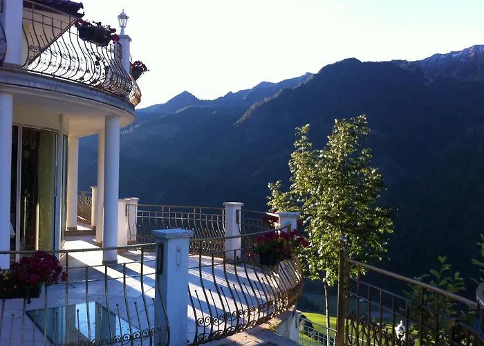 B&B Das Land-Palais - Private Mountain Hideaway
