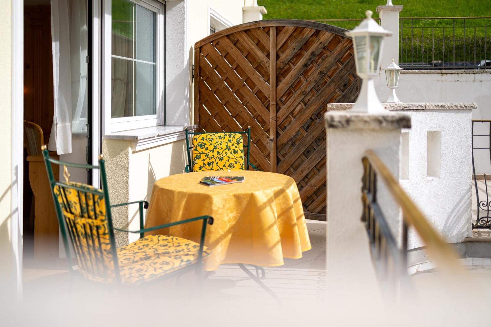 Land-palais - Private Mountain Hideaway Bed & Breakfast