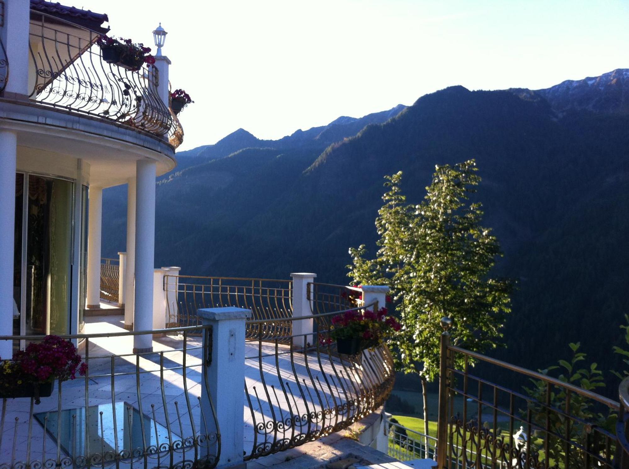 Land-palais - Private Mountain Hideaway 5*