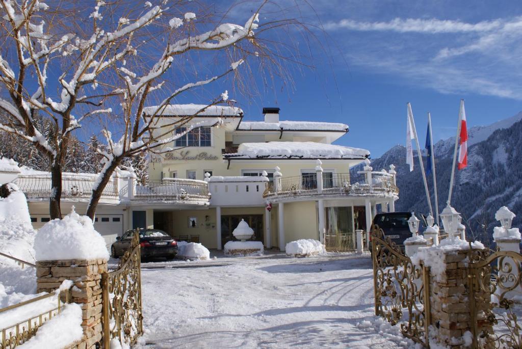 Land-palais - Private Mountain Hideaway 5*